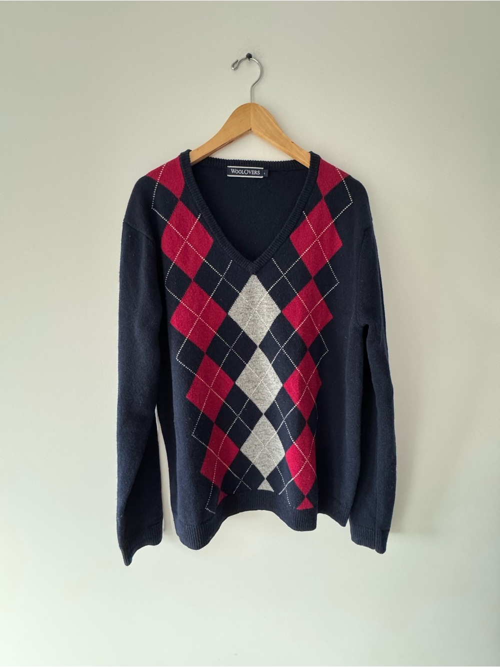 Navy V-Neck Argyle Sweater with Pink & Gray Diamonds Size Large